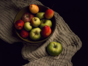 Mehr über den Artikel erfahren Von Goldparmänen und Krummstiel – Apfelgeschichten aus dem Weinviertel