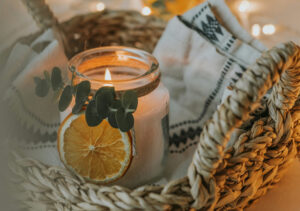 Mehr über den Artikel erfahren Licht in alten Gläsern