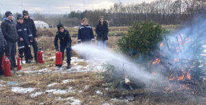 Mehr über den Artikel erfahren Feuerwehrjugend am „Zündeln“